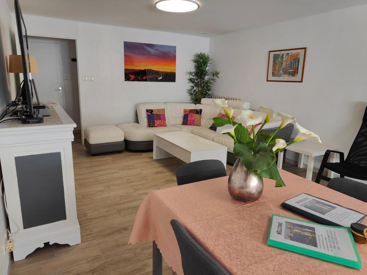 Petite Etoile de Mer: Beachfront Studio with Terrace Saint-Mandrier-sur-Mer Exterior photo